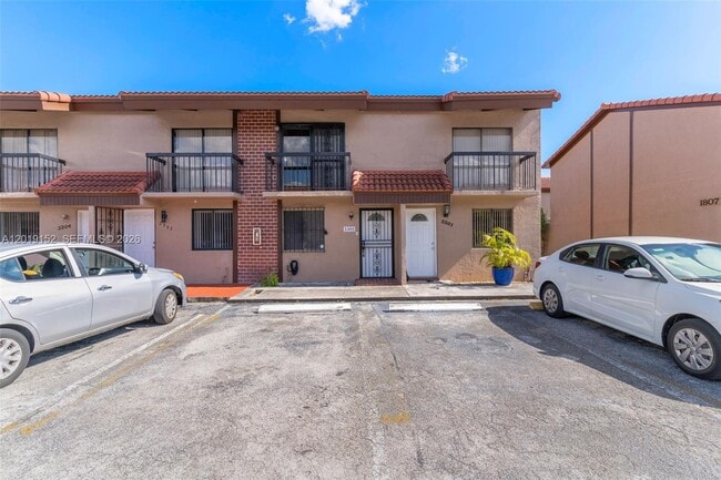 Building Photo - 1811 SW 107th Ave