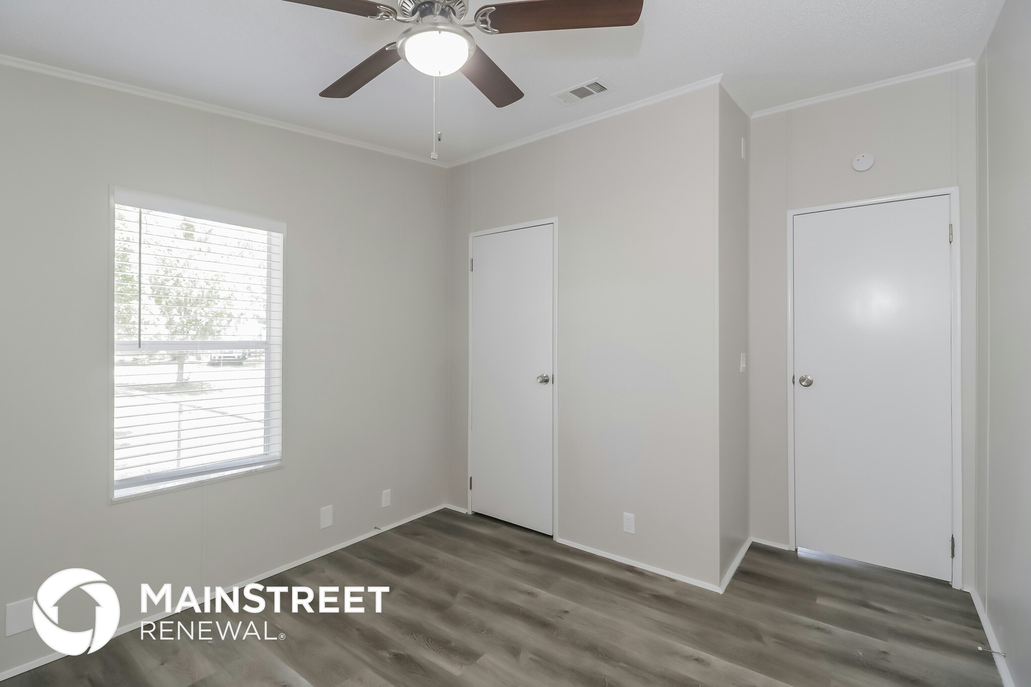 Building Photo - 4801 King Lake Dr