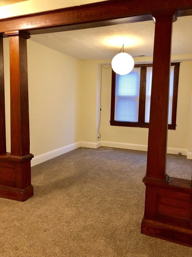 Building Photo - Unit for rent in Lauraville