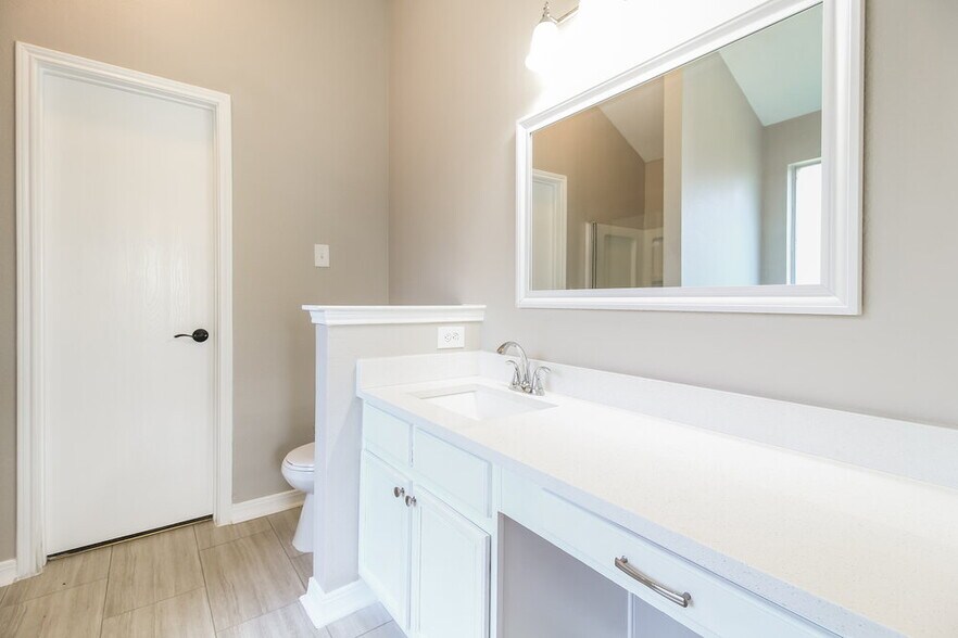 Building Photo - 1401 Carrigan Ln