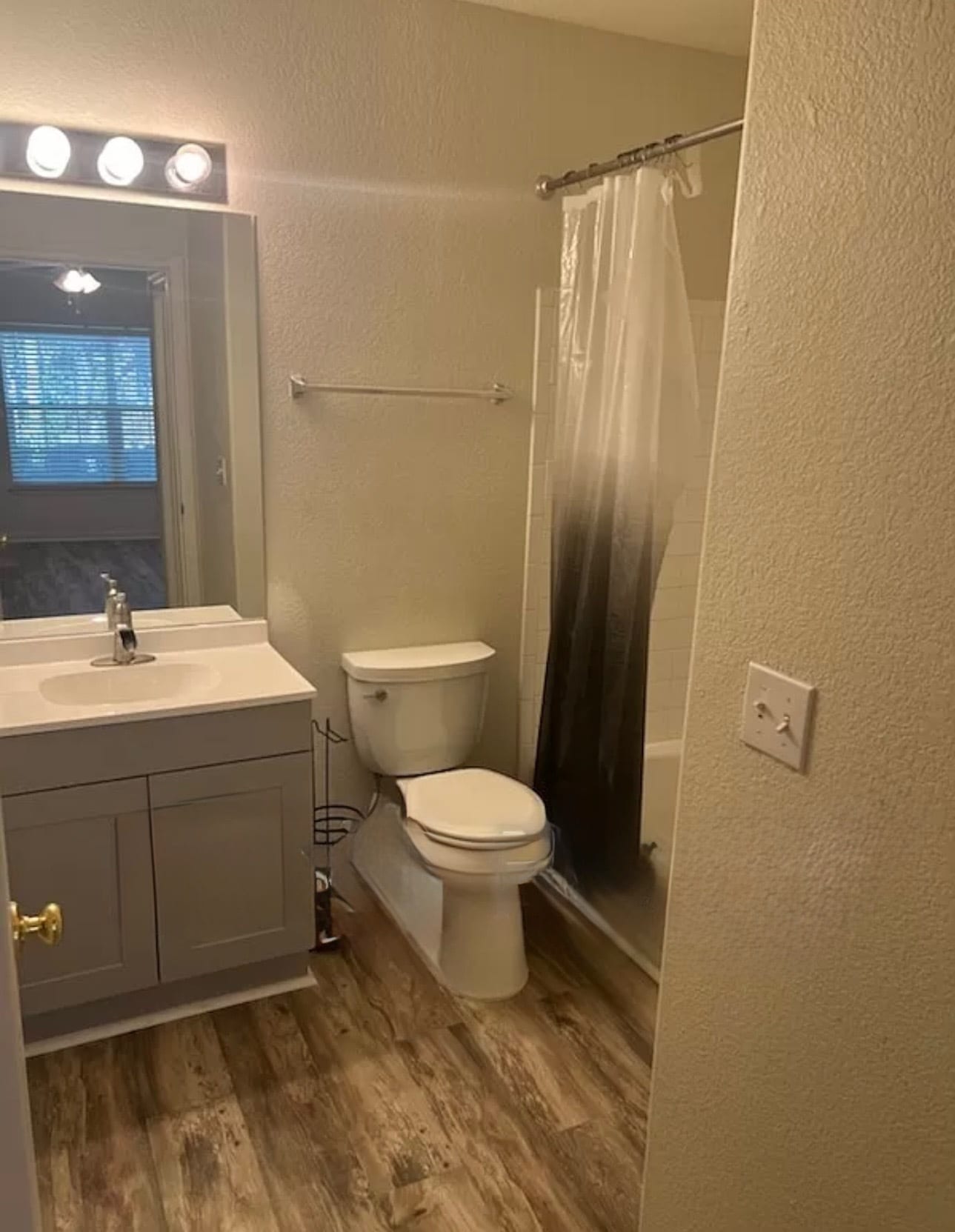 Masther Bathroom - 897 Fording Island Rd