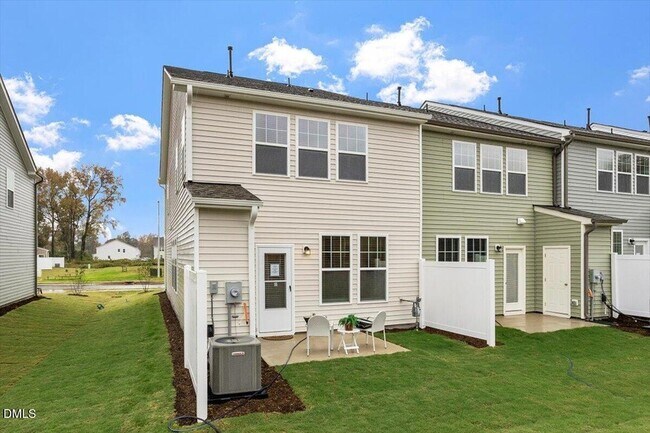 Building Photo - 74 Amaryllis Ln