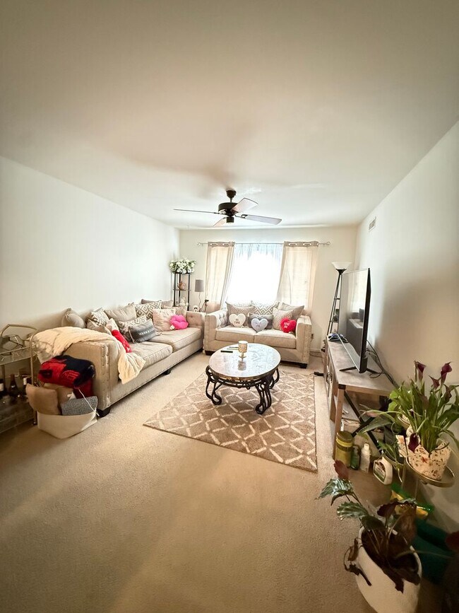 Building Photo - Jamestown Commons