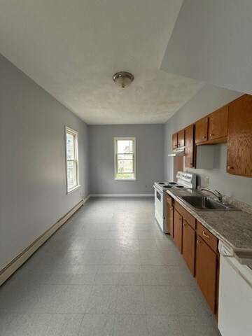 Building Photo - 35 Wolcott St