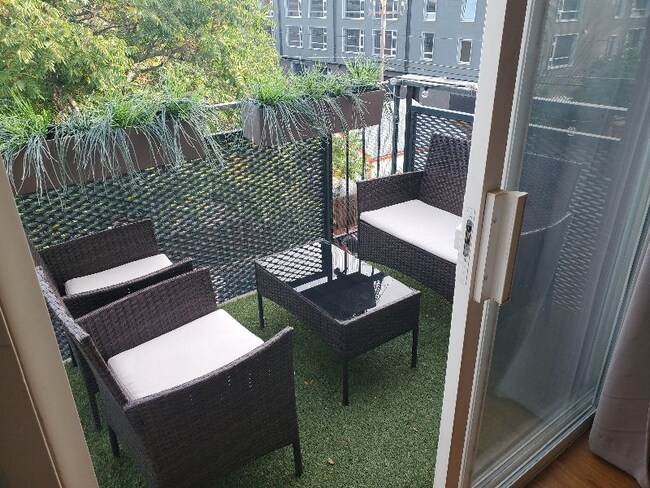 Building Photo - 200 Pearl St