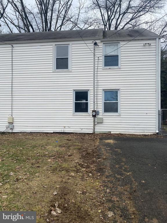 Building Photo - 459 Scotch Rd