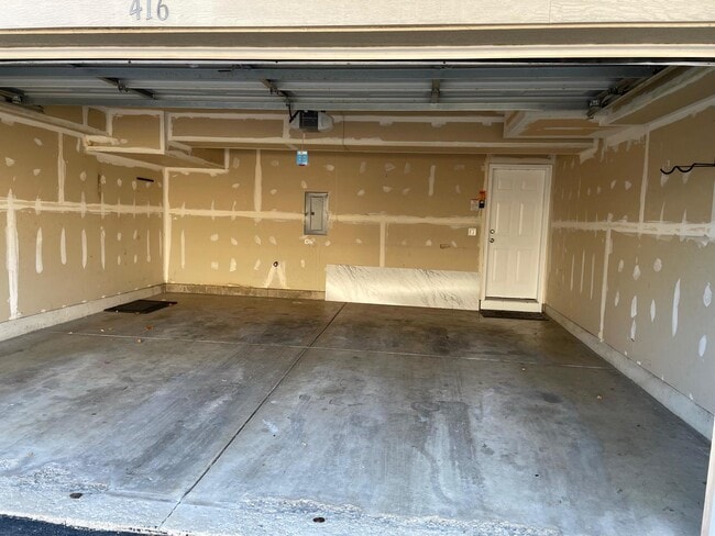 Building Photo - 416 Conservatory Ln