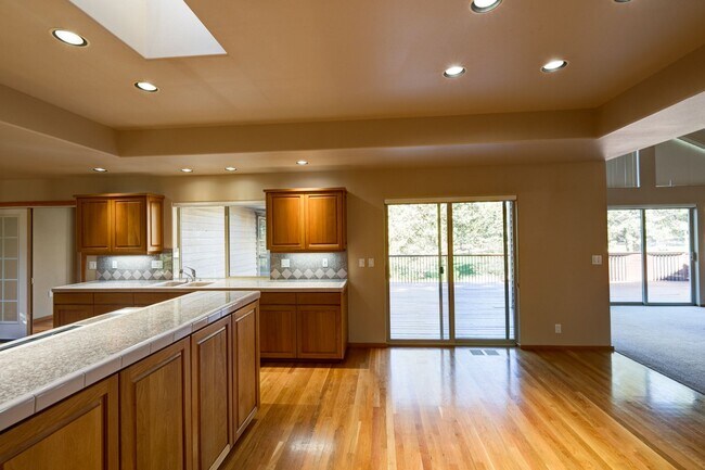Building Photo - 2759 NW Champion Cir