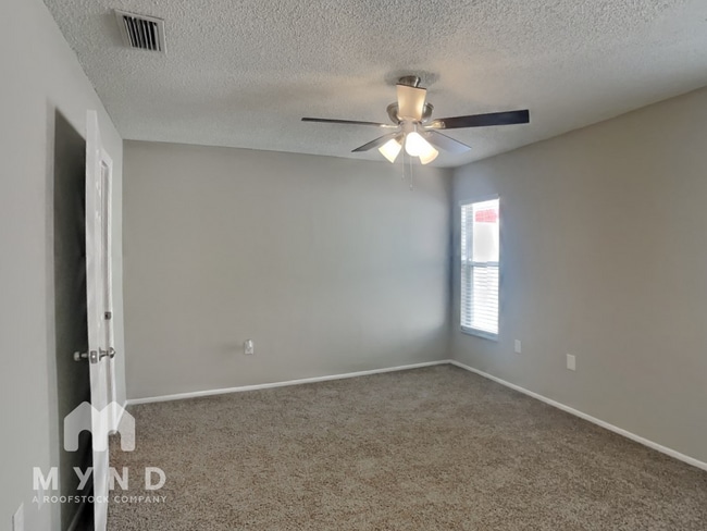 Building Photo - 6607 Crossbow Ln