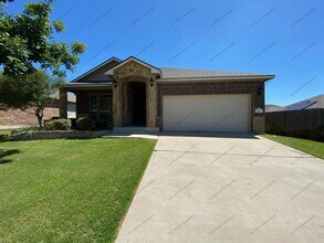 Building Photo - Academy ISD-3 Bedroom/2 Bath