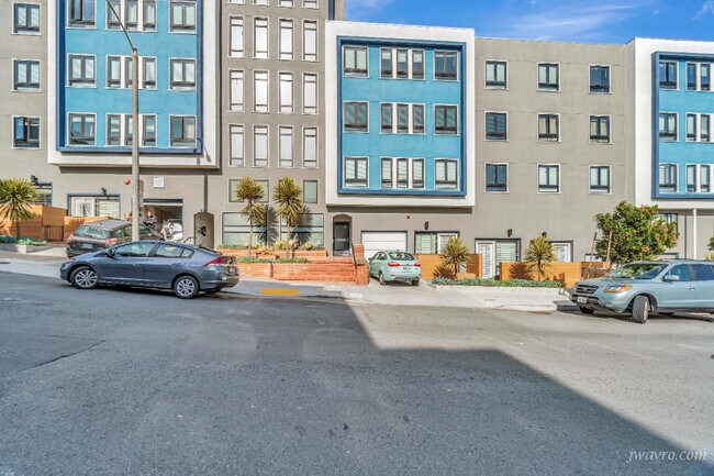 Building Photo - 70 Terra Vista Ave
