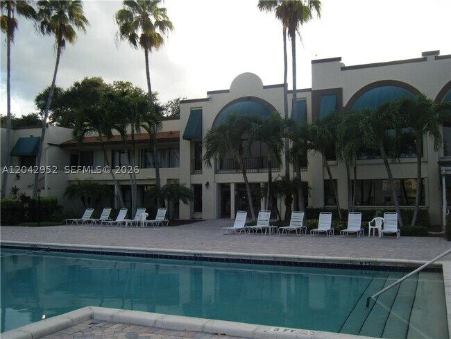 Building Photo - 9401 Evergreen Pl