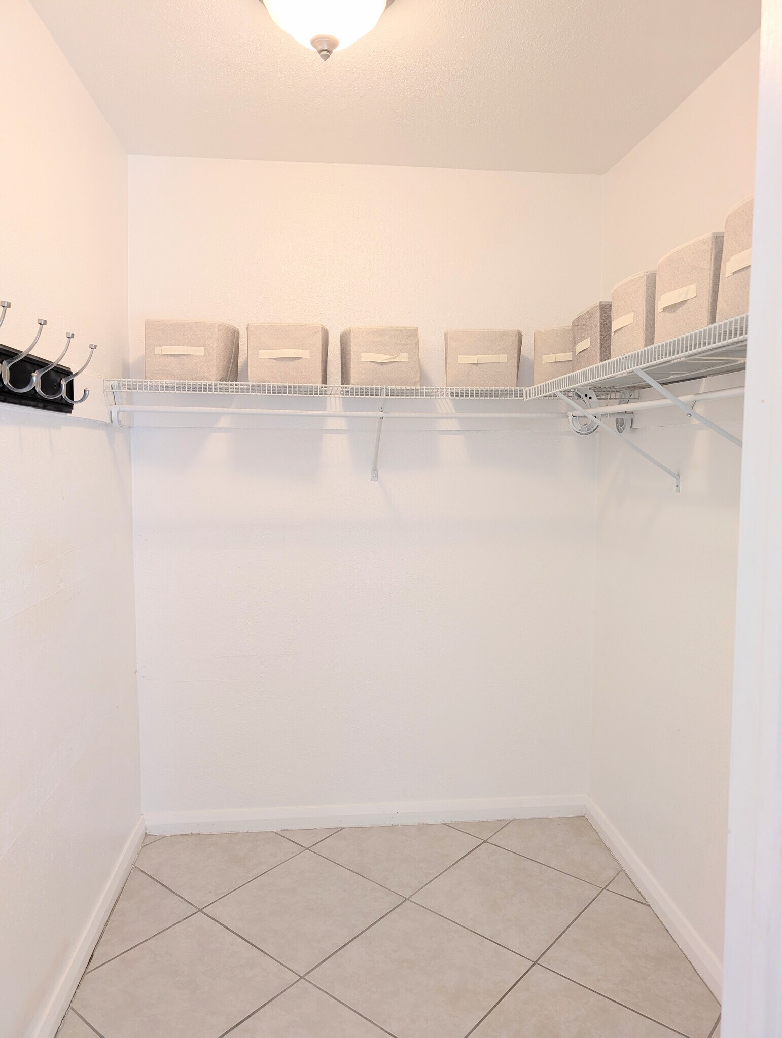 Building Photo - 1010 Indian Beach Dr