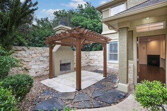 Building Photo - 3406 Menchaca Rd