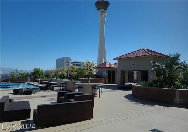 Building Photo - Stunningly Remodeled Studio High-Rise Unit For Rent