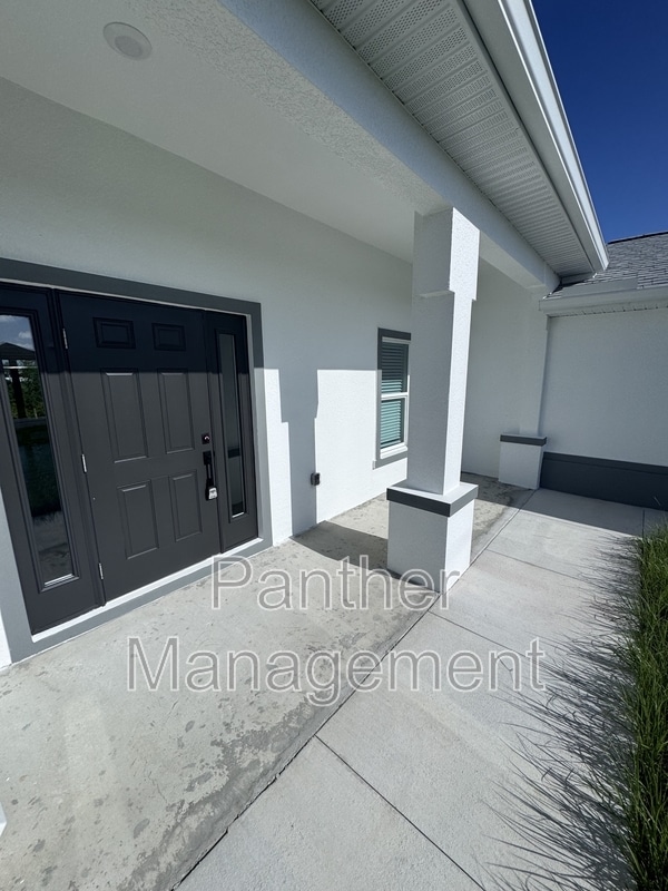 Building Photo - 116 NW 23rd Ave