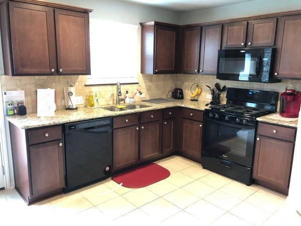 Building Photo - 228 Friendship Oak Dr