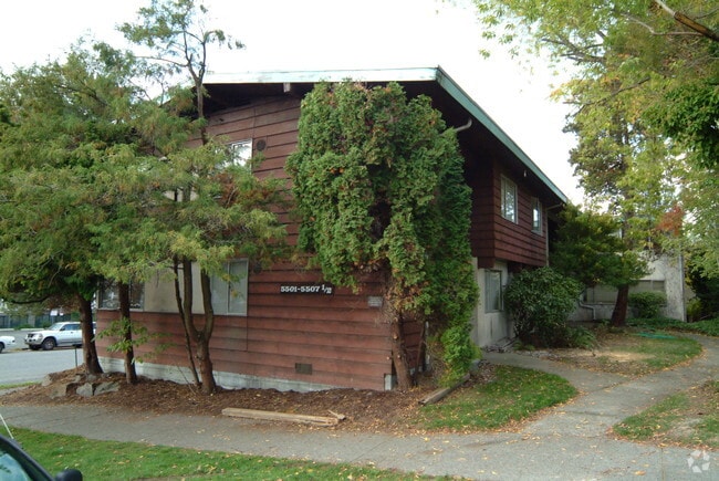 Primary Photo - The Chalet