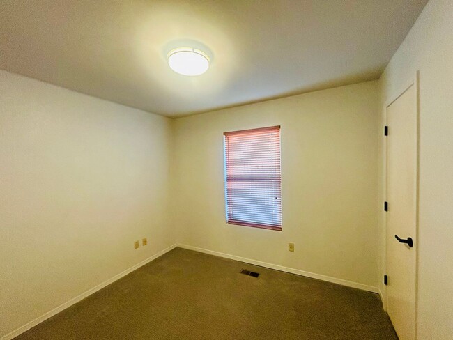 Building Photo - Beautifully updated home just west of Brookside and Trader's Joes in Midtown