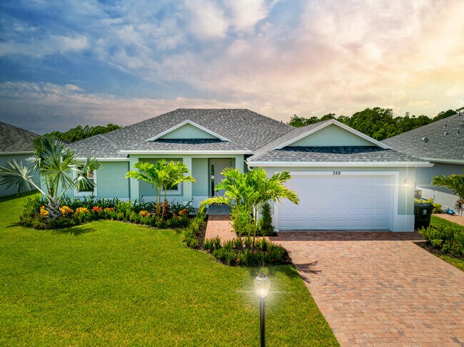Building Photo - 388 SW Vista Lake Dr