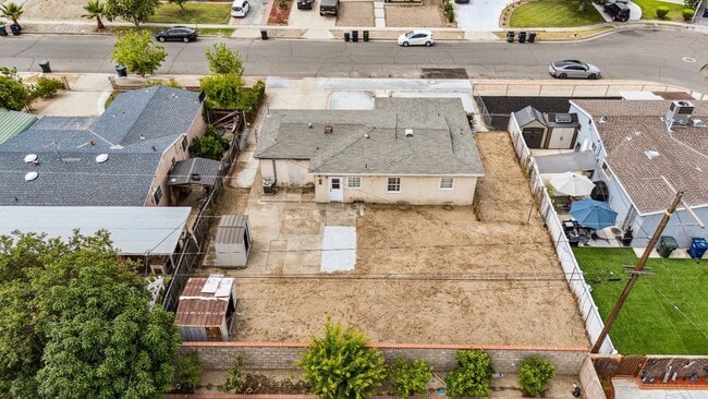Building Photo - 820 Carlotta Ct
