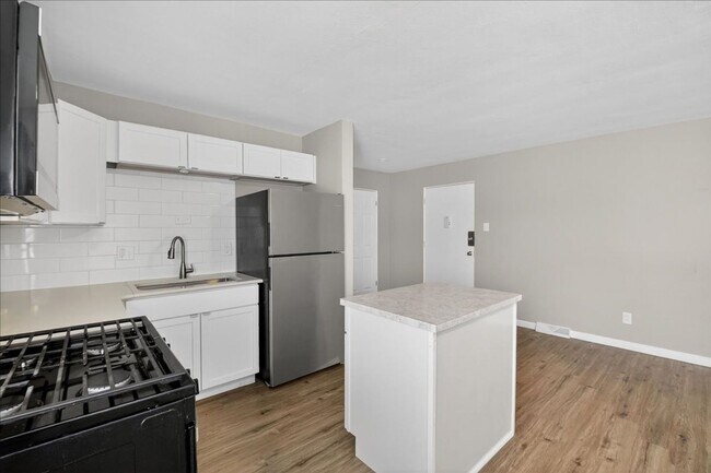 Building Photo - Doctor Morgan Ford