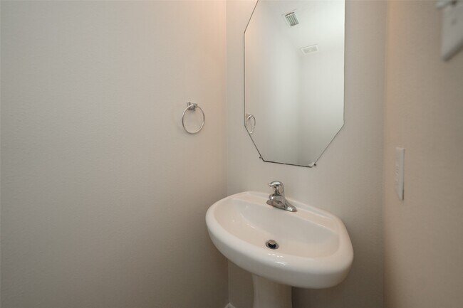 Building Photo - 5119 Moss Garden Ln