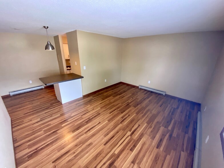 Building Photo - 232 11th St S