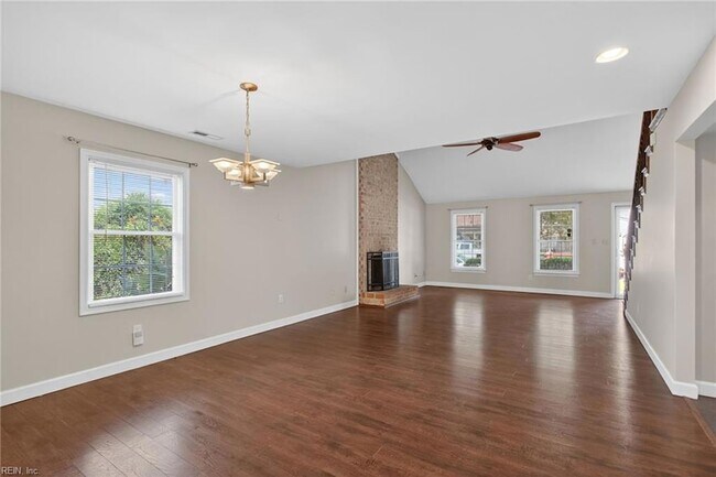 Building Photo - 5677 Rushmere Dr