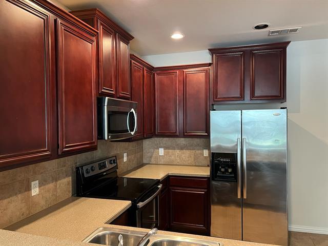 Building Photo - 3060 Peyton Brook Dr