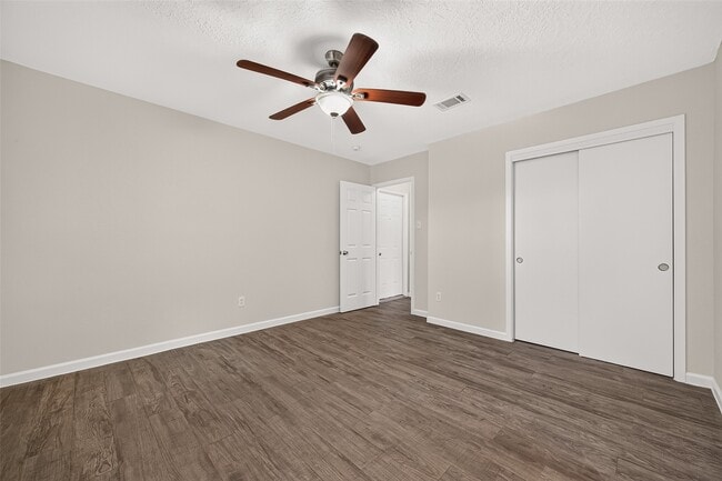 Building Photo - 7407 Cortes Dr