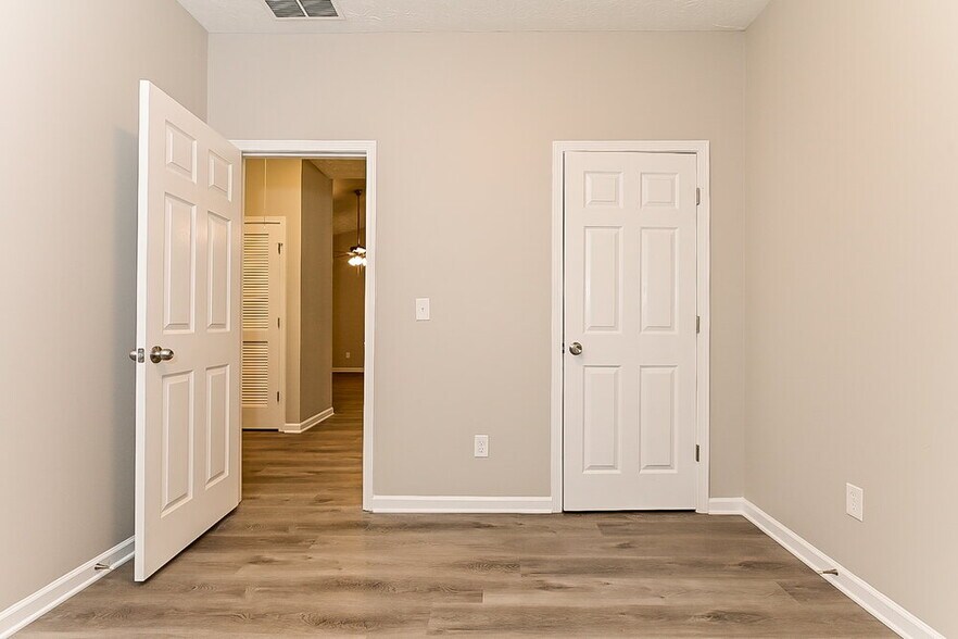 Building Photo - 1253 Winwood Dr