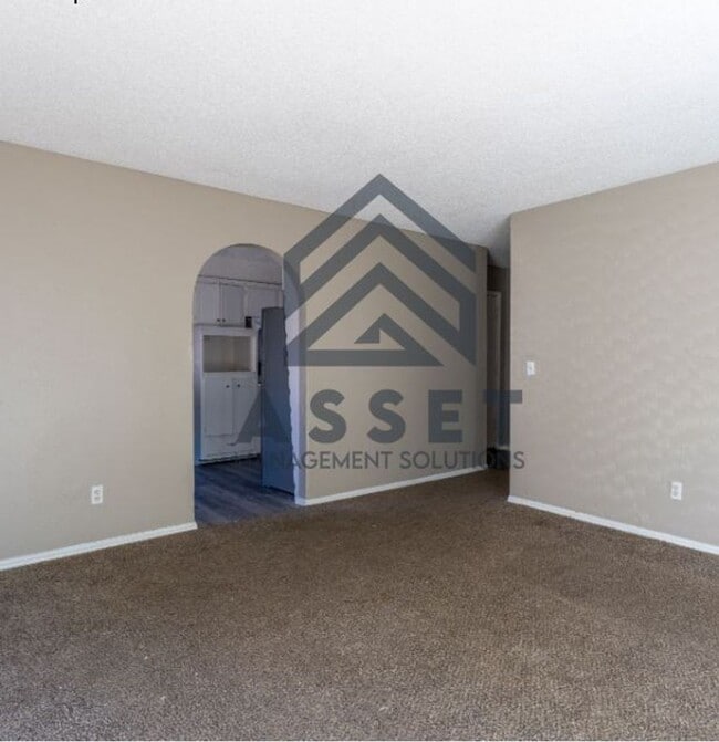 Building Photo - 9316 NE Stardust Ln