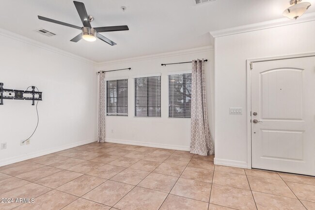 Building Photo - 10757 N 74th St