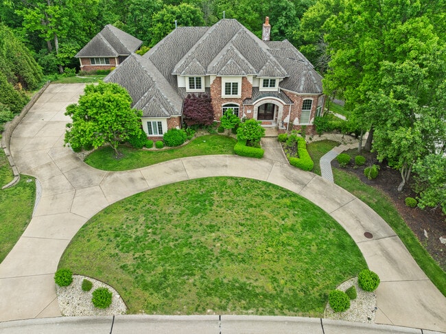 Building Photo - 12932 Sunset Bluff Ct