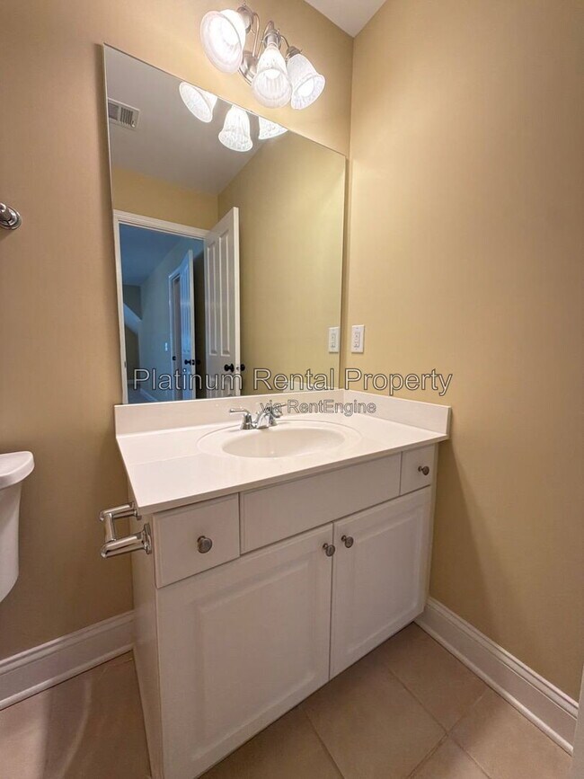 Building Photo - 8015 Wakehurst Pl