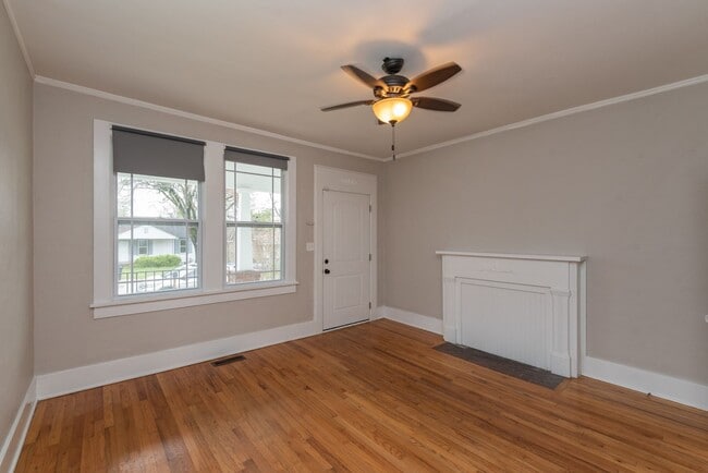 Building Photo - $300 off 2nd month's rent!! Spacious 2 Bed...
