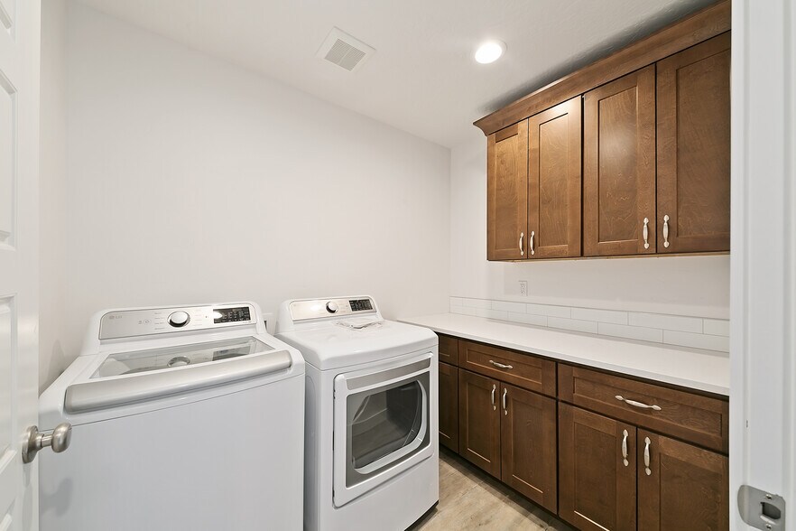 Building Photo - 1328 N Meridian Rd