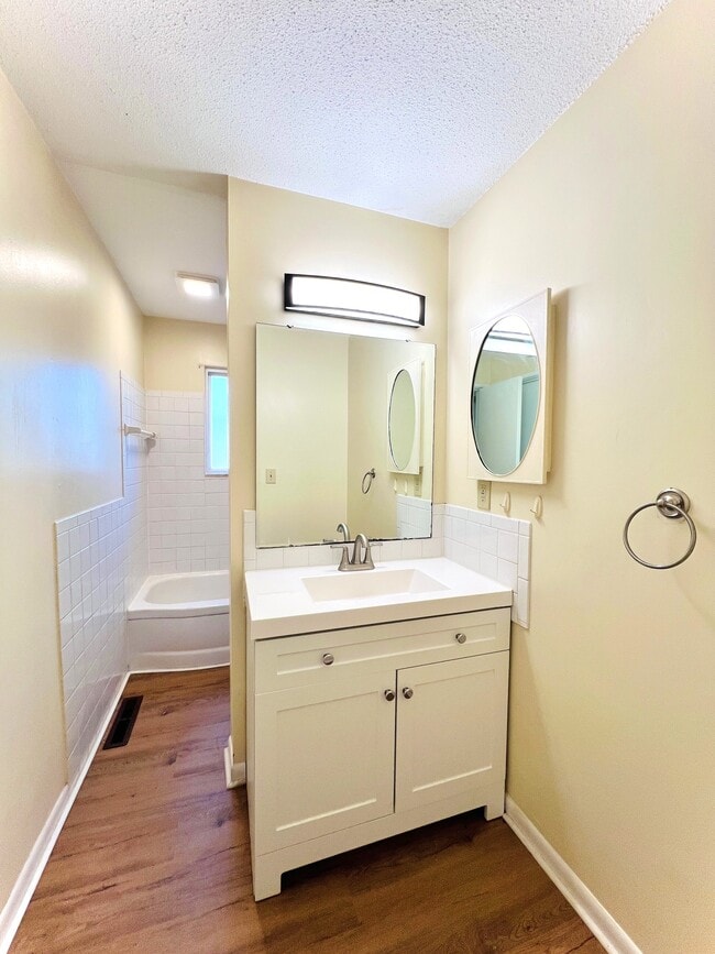 Building Photo - 9315 Bluejacket St