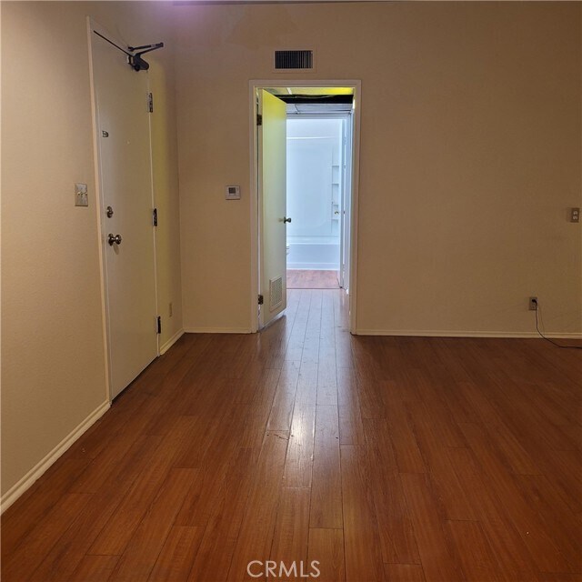 Building Photo - 11041 La Maida St