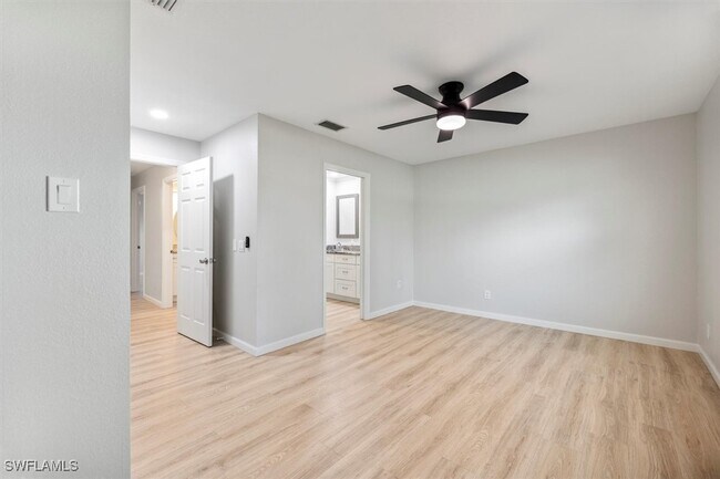 Building Photo - 1346 Beacon Dr