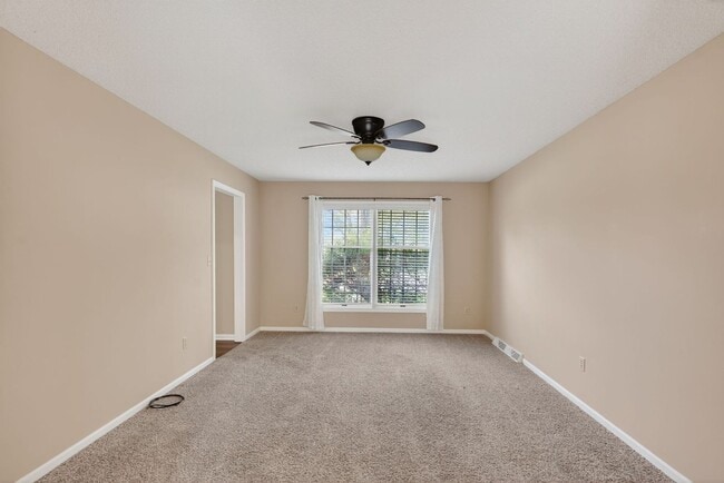 Building Photo - Spacious 4BR House in Columbia