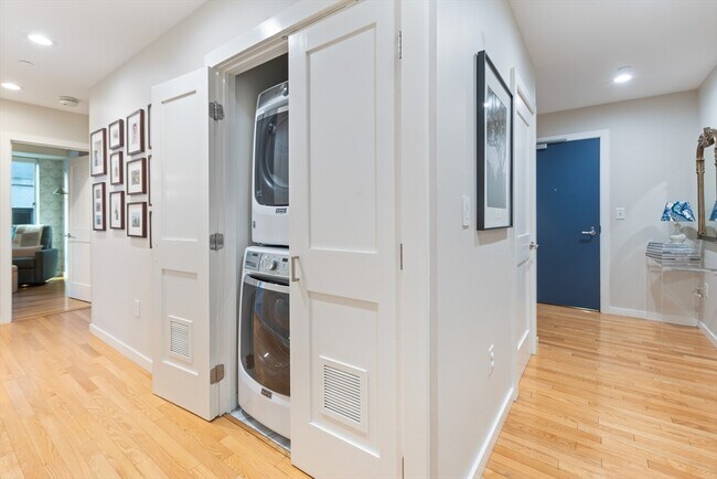 Building Photo - 80 Broad St