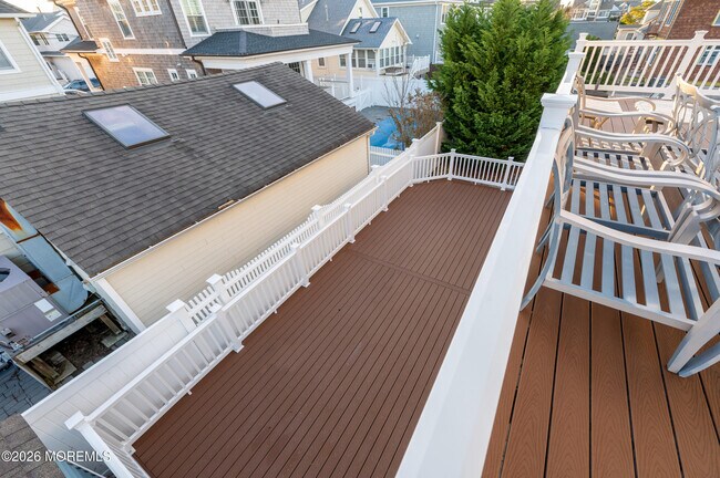 Building Photo - 29 4th Ave