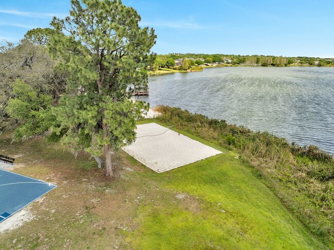 Building Photo - Lovely 4/3.5 Town Home in Summerport with ...