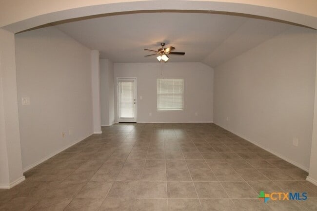 Building Photo - 2321 Aylesbury Dr