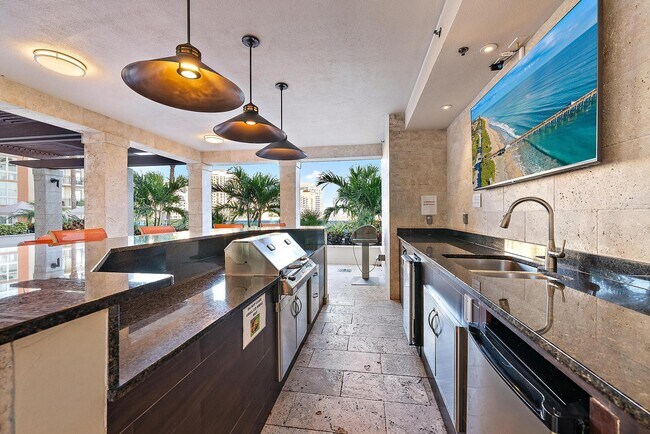 Building Photo - 550 Okeechobee Blvd