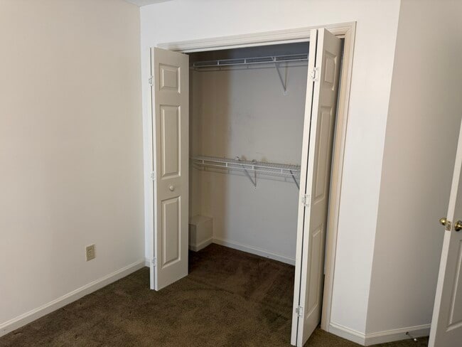 Building Photo - West Lane