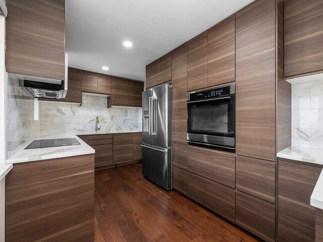 Building Photo - 2885 E Loran Heights Dr