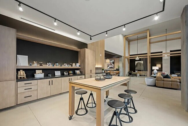 Building Photo - 6 Garfield Pl